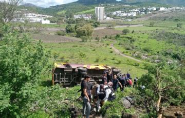 Vuelca Cami N De Transporte P Blico En Morelia Muere Una Persona