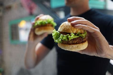 Sering Dijadikan Lalapan Ini Efek Samping Makan Selada Terlalu