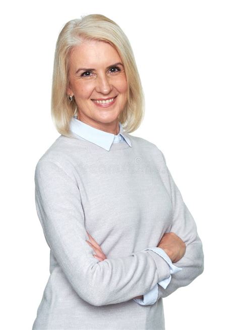 Vieille Femme Blonde Gaie Dans Des Vêtements Sport Photo stock Image du femelle occasionnel