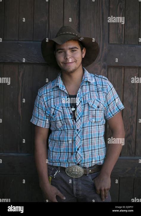 Introducir Imagen Outfit Con Sombrero Vaquero Hombre Abzlocal Mx