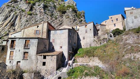 Connaissez Vous Le Plus Petit Village Des Alpes Maritimes Ici