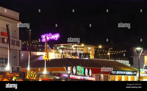 Nightlife in Albufeira at the Algarve coast of Portugal Stock Photo - Alamy