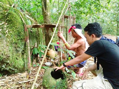 Tiong Kandang Trekking Yang Menantang Siti Mustiani