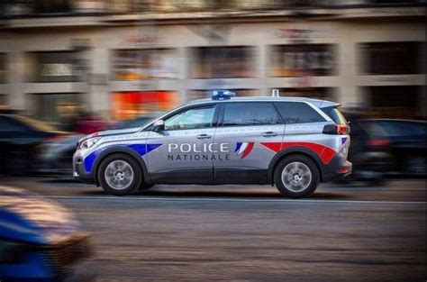 Vaucluse Un Adolescent De 16 Ans Abattu Sur Un Rond Point Les Tireurs