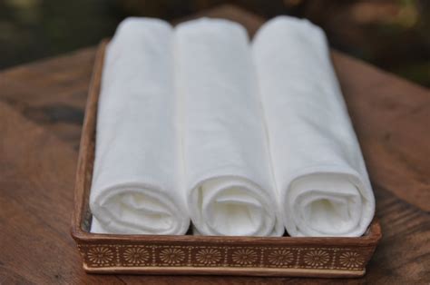 50 Large Disposable Towels White For Salon And Spa Essential