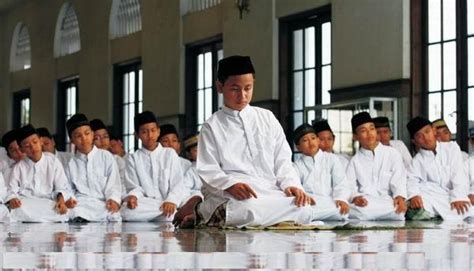 Keutamaan Menjaga Solat Lima Waktu Sekolah Al Hidayah