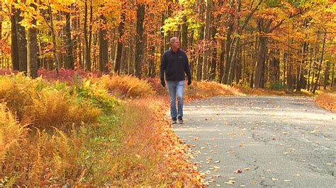 Mountain Top stroll enjoying foliage On The Pennsylvania Road | wnep.com