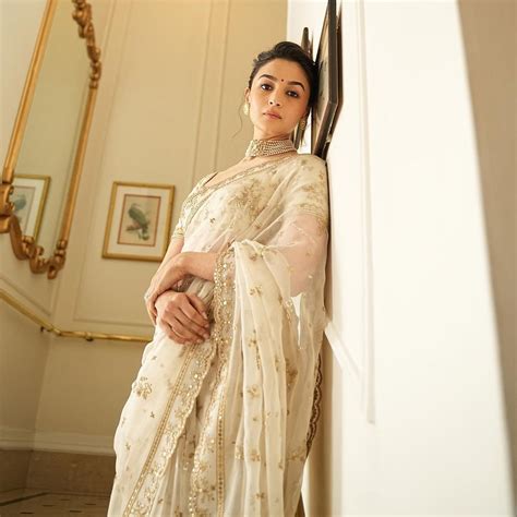 Deal Day Special Alia Bhatt Becomes First Indian Global Ambassador Of