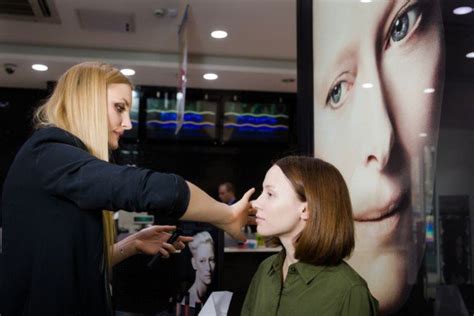 Nude макияж с Nars урок от Анны Прядка Beauty Insider