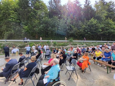 FOTO Zakaj Minister Maljevac Pravi Da Sta Novi Bivalni Enoti V