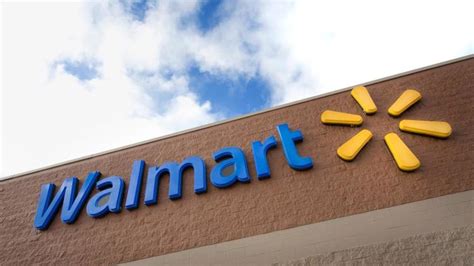 Walmart Pulls Violent Video Games Signs After Mass Shootings Cnet