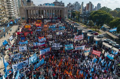 Movilización histórica de la Unidad Piquetera y de la UTEP Tramas