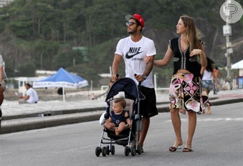 Foto Luana Piovani e Pedro Scooby são pais de Dom de 1 ano e 4 meses