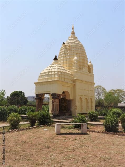 Jain Temples Of Love And Sex Themes In Khajuraho Eastern Group Of
