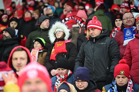 Doping kibiców podczas meczu Widzew Łódź Radomiak Radom ZDJĘCIA