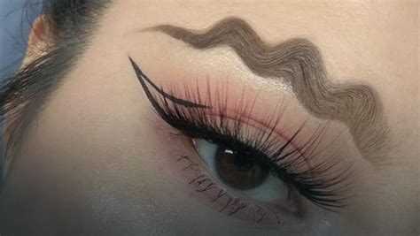 Squiggle Brows Czy To Najdziwniejszy Urodowy Trend Tego Sezonu Uroda