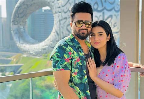 Sarah Khan Falak Shabirs Romantic Photoshoot Sets Internet On Fire