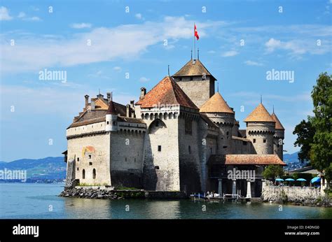 Chateau De Chillon Castello Di Chillon Sul Lago Di Ginevra Montreux