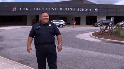 SRO leads new freshman class on Fort Dorchester High School walkthrough ...