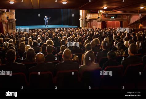 Theatre Audience Stage Stock Photos & Theatre Audience Stage Stock ...