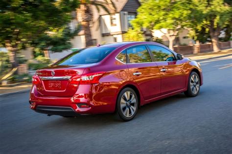 2018 Nissan Sentra Pictures 167 Photos Edmunds