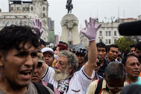 Death Toll in Peru Protests Rises as New Leader Struggles for Control - The New York Times