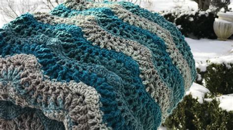 Create A Spectacular Crochet Breaking Waves Afghan