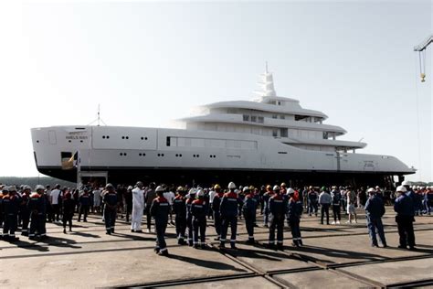 Sale A Flote El Primer Amels 80 De Damen Yachting GenexiGente