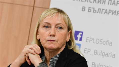 Елена Йончева: Разследването по случая "Барселонагейт" не е прекратено ...