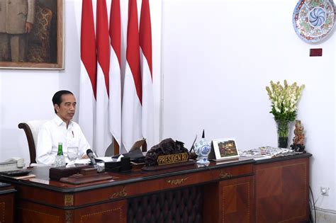 Foto Presiden Beri Arahan Kepada Komite Penanganan Covid Dan