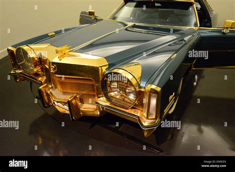 Isaac Hayes Gold Plated Cadillac Eldorado Stock Photo Alamy