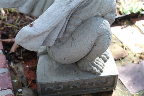 Pair of Concrete Gargoyle Statues | EBTH