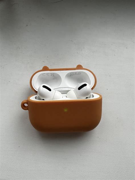 Apple AirPods Pro - цены в магазинах Украины. Купить Apple AirPods Pro ...