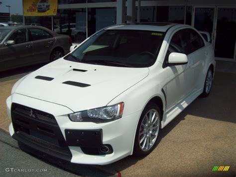 Wicked White Mitsubishi Lancer Evolution Gsr Photo