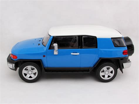 toyota fj cruiser car toy blue