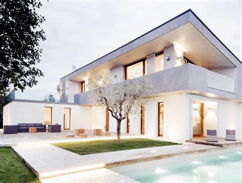 Photo 1 of 11 in 10 Exquisitely Modern Homes in Italy from Pulling off ...