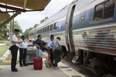 Passengers Boarding Amtrak Train Usa Editorial Stock Image Image Of