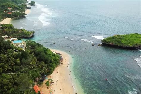 Pantai Di Jogja Ini Cocok Untuk Berenang Loh Minum Kelapa Muda