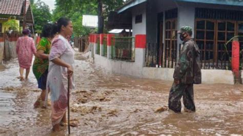 Dua Kecamatan Di Bima Dilanda Banjir Bandang Dan Longsor