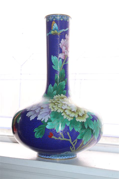 Large Vintage Chinese Cloisonne Vase With Butterflies And Flowers