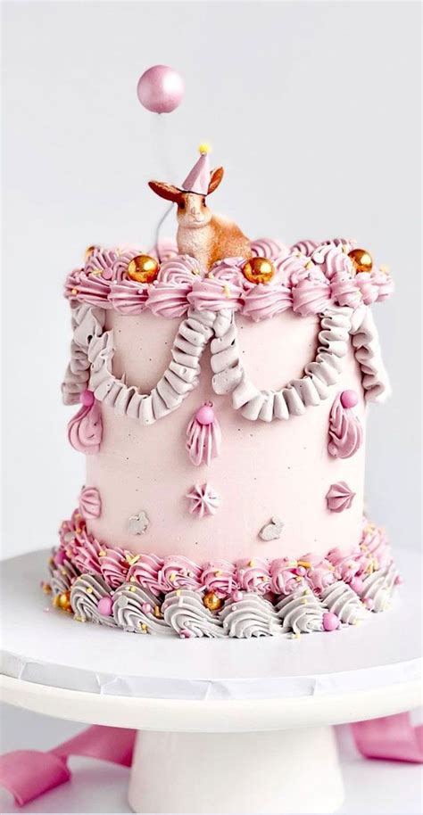 50 Vintage Inspired Lambeth Cakes Thatre So Trendy Grey And Pink