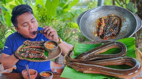 Cooking And Eating Yummy Grilled Eels With Oyster Sauce Recipes Youtube