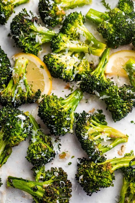 Crispy Garlic Lemon Air Fryer Roasted Broccoli Recipe | Diethood