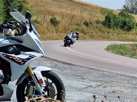 Comparatif Honda NT1100 Vs BMW R1250 RS impériale ou impérieuse