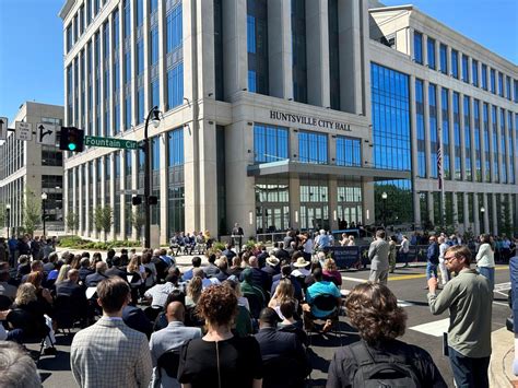 City Leaders Cut Ribbon To Officially Open New Huntsville City Hall