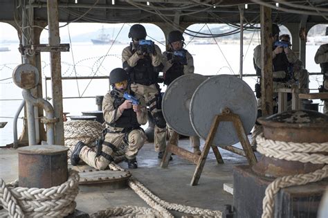 DVIDS - Images - Tactical team movement training [Image 2 of 8]