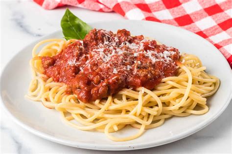 15 Spaghetti With Meat Sauce Nutrition Facts - Facts.net