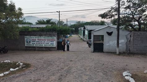 En Olanchito Se Toman El Instituto Caba As Exigiendo Nombramiento De