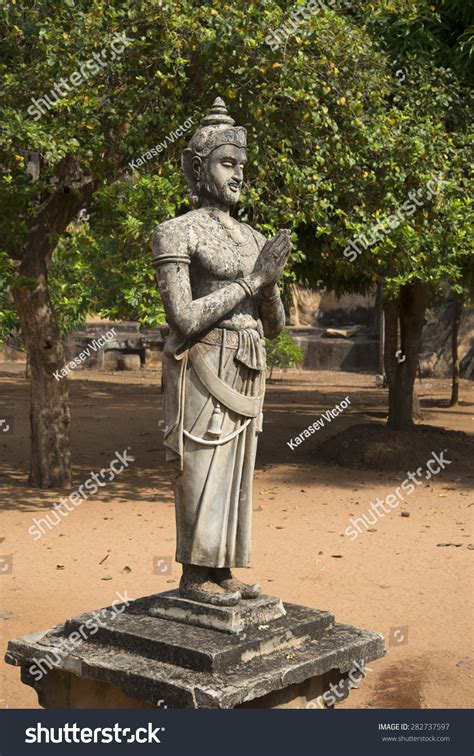 Statue King Devanampiyatissa On Mangrove Plateau Stock Photo 282737597