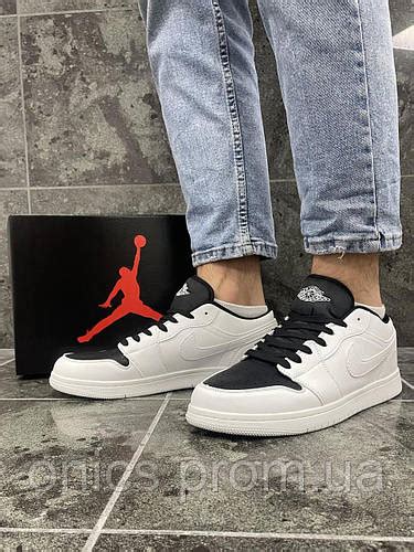 Кроссовки Nike Air Jordan 1 low, белые с чёрным носком хорошее качество ...